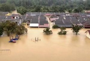 misi bantuan kemanusiaan charity banjir yayasan ammirul ummah imbnet fatijja digital (26)