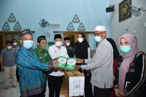 Bupati Batubara Terima Wakaf 1.000 Al-Qur’an Dari Yayasan Ammirul Ummah Malaysia - 27 april 2021 - wakaf quran wakaf al quran ummah